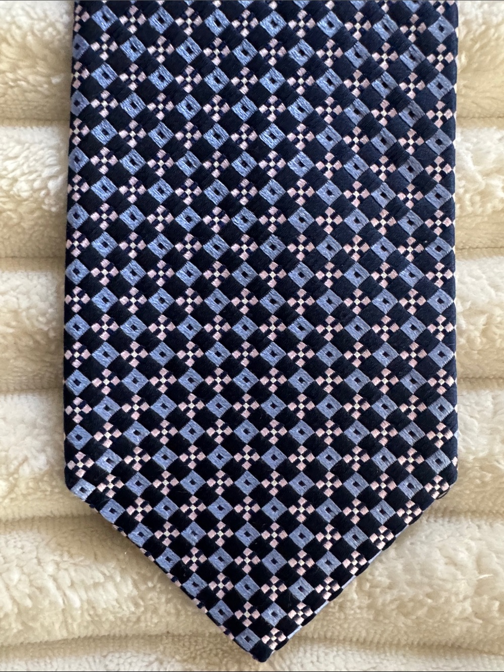 Ike Behar Navy Blue & Light Pink Geometric Silk Tie